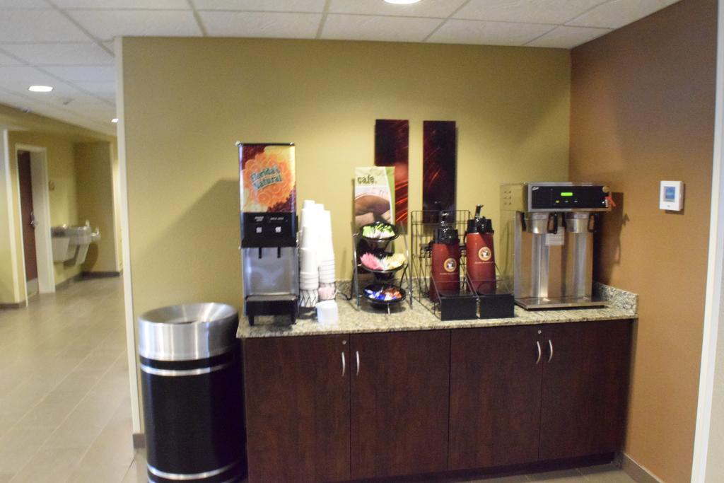 Microtel Inn And Suites Pecos Zewnętrze zdjęcie